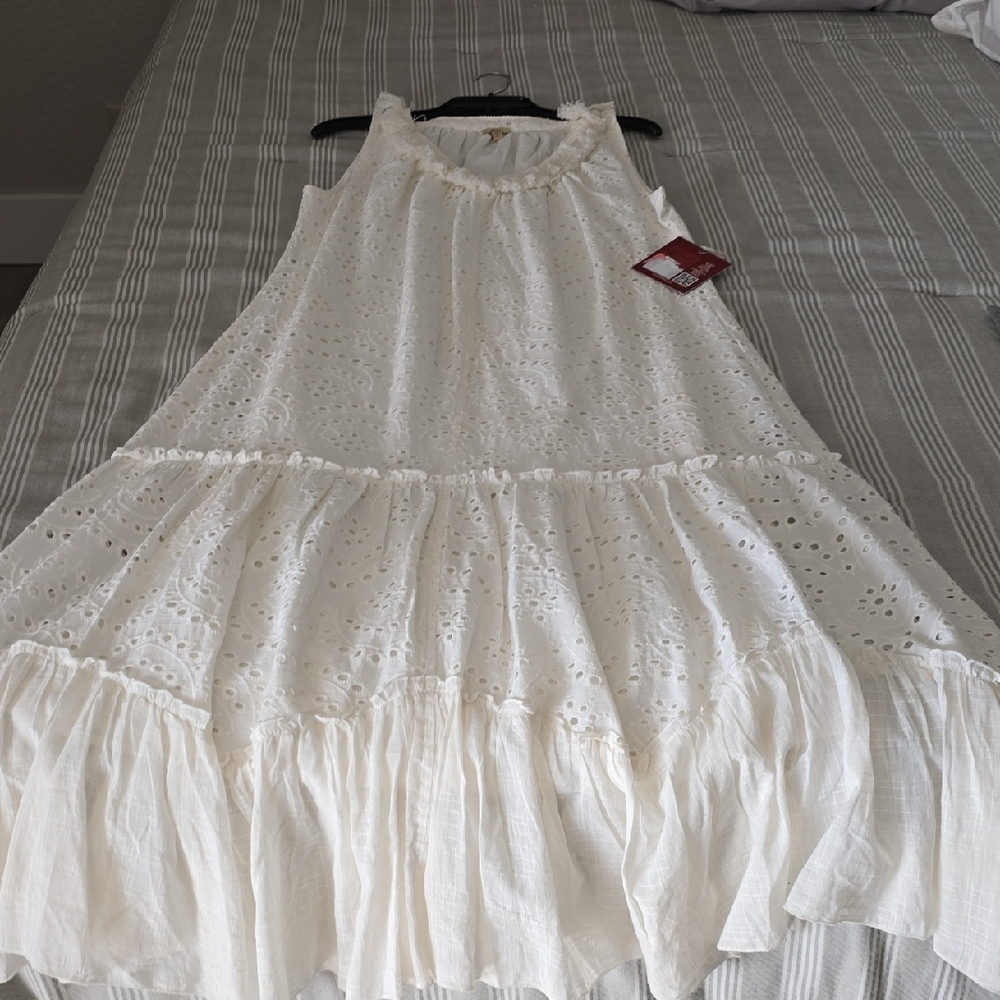 Reba White Eyelet Maxi Dress, Sz M NWT